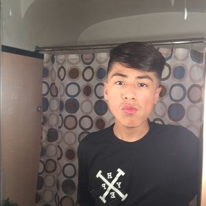 Meet your Posher, Diego